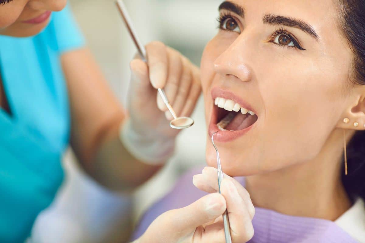 Easy Oral Health Tips: Dentist’S Guide