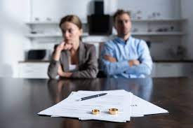 Navigate Your Divorce Easily With Our Lawyers